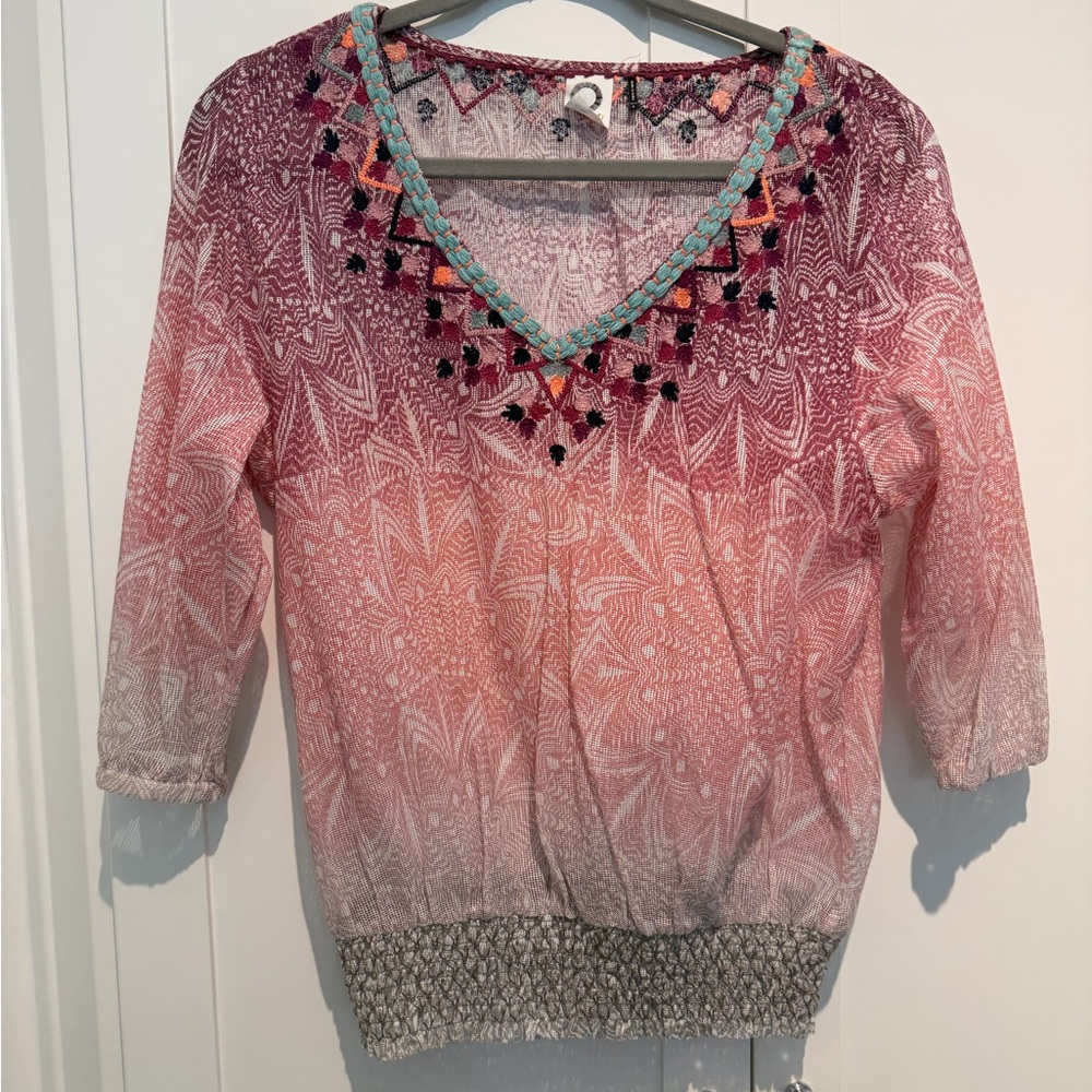 Anthropologie Akemi + Kin Arembepe Embroidered Ombre Top size small - Picture 2 of 4